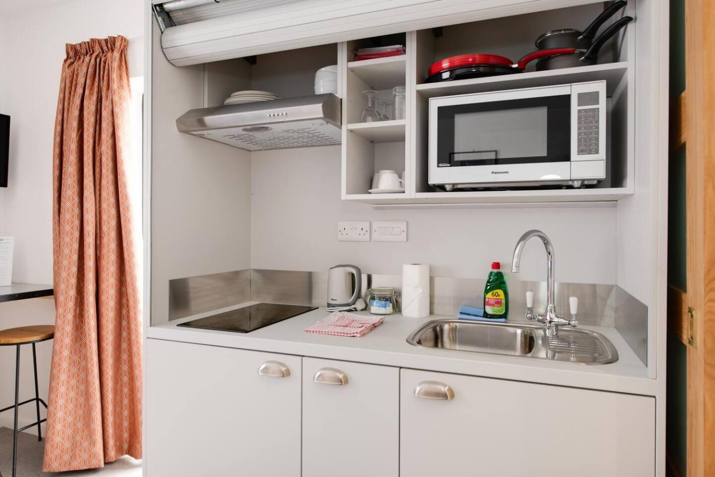 Ferryman Apartments By Places To Be Portsmouth Extérieur photo