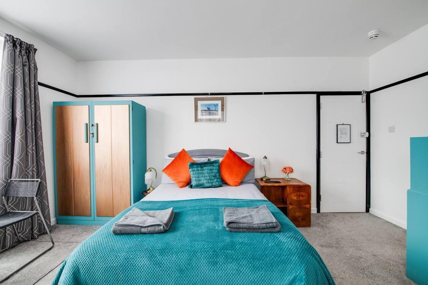 Ferryman Apartments By Places To Be Portsmouth Extérieur photo