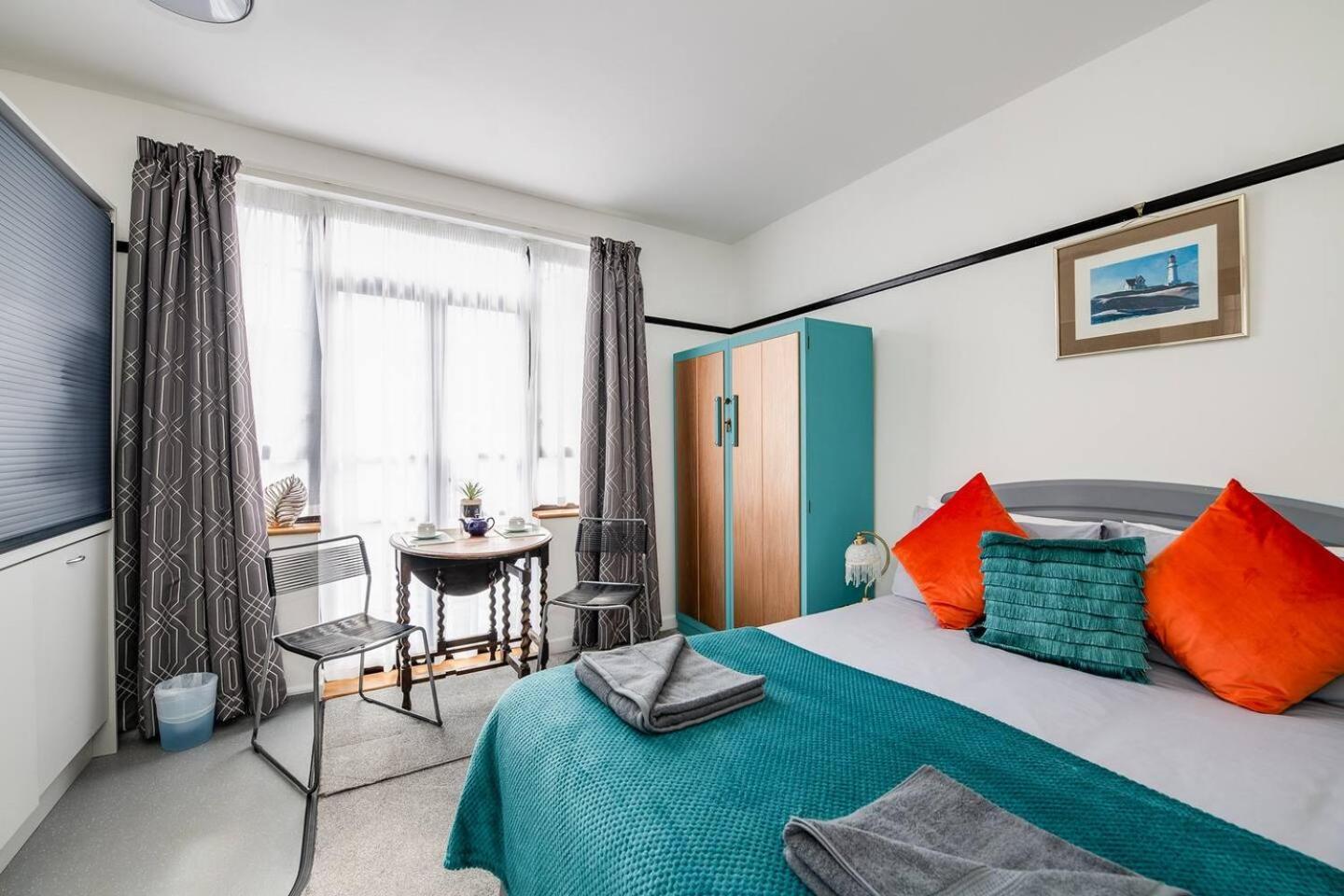 Ferryman Apartments By Places To Be Portsmouth Extérieur photo