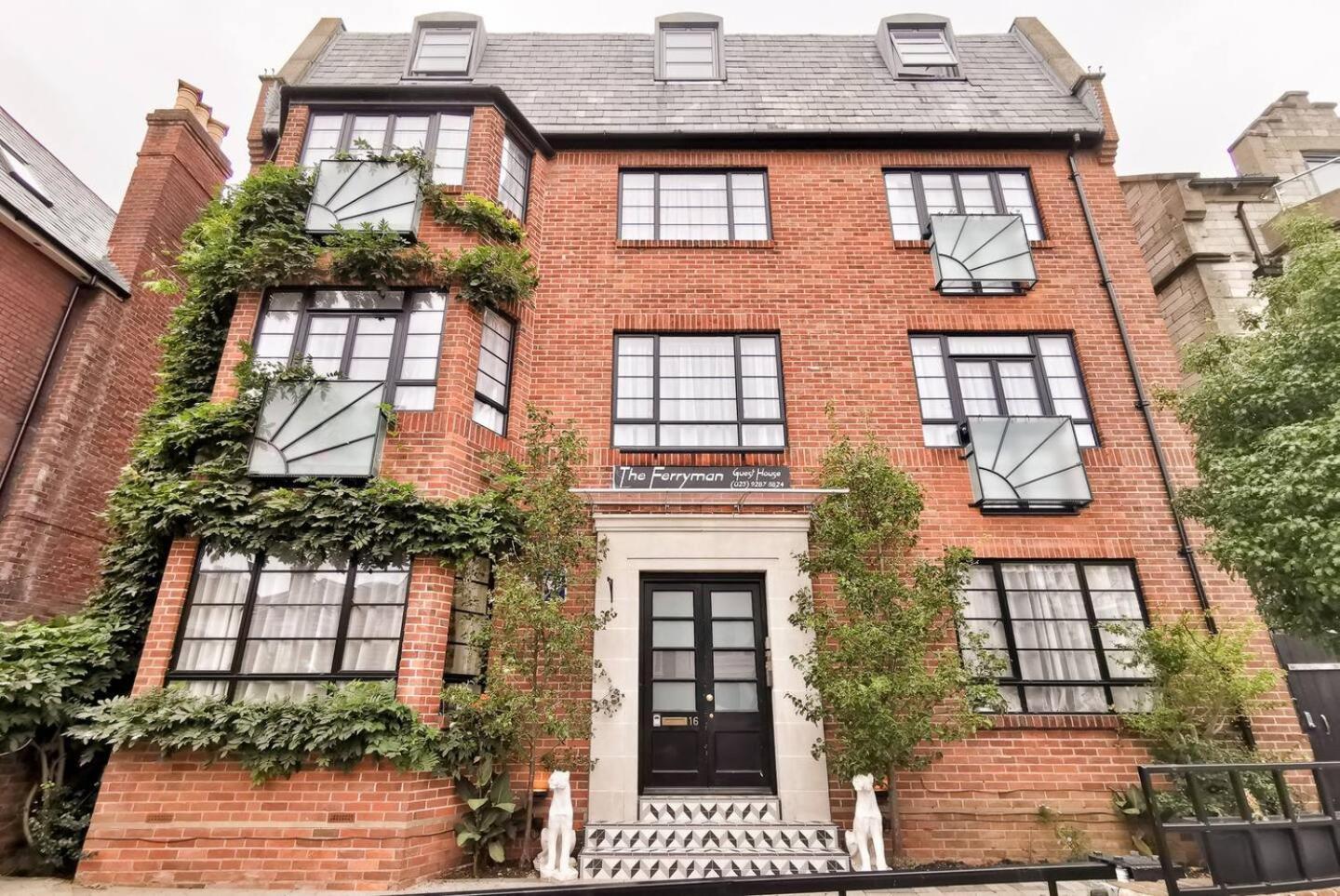 Ferryman Apartments By Places To Be Portsmouth Extérieur photo